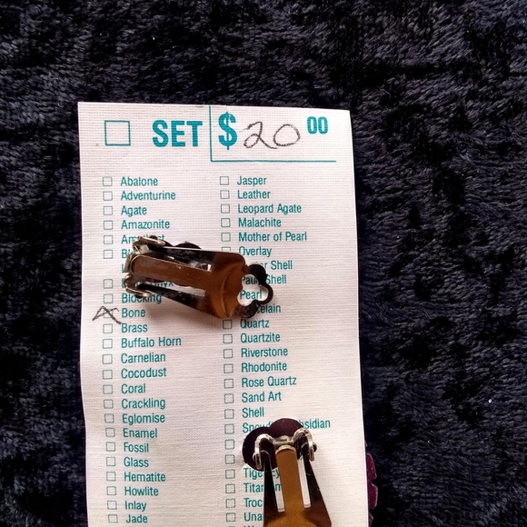 Vintage - Rare Bone Burgundy Round Clip Earrings - Picture 3 of 6